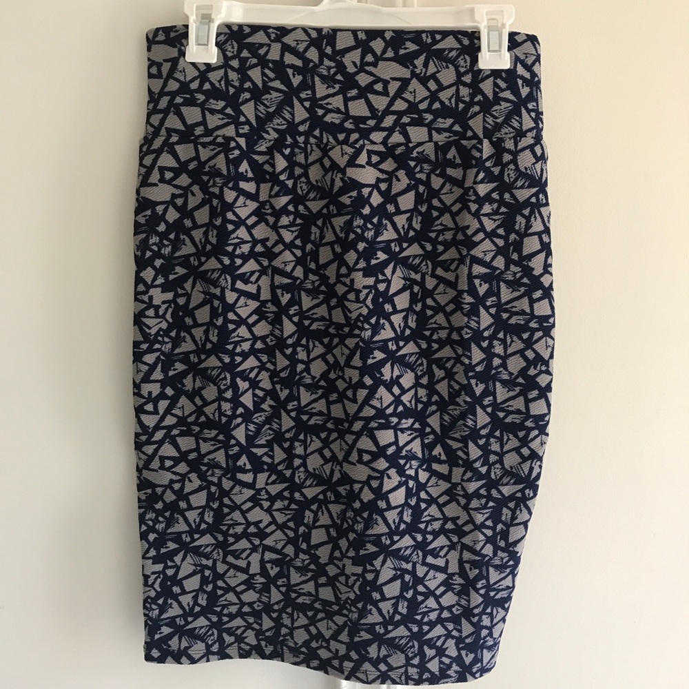 Lularoe Cassie Medium